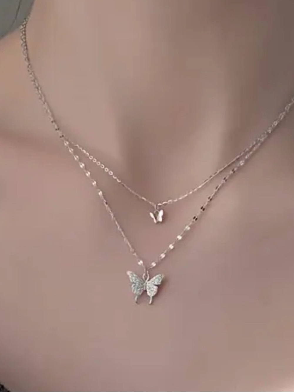 🩶Delicate Silver-Tone Double-Layer Butterfly Necklace/NIP🩶